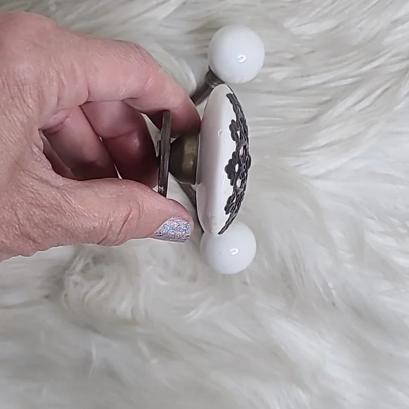 Decorative Hook White Ceramic Bronze Metal Filigree Shabby Chic Decor Home EUC - Picture 6 of 6